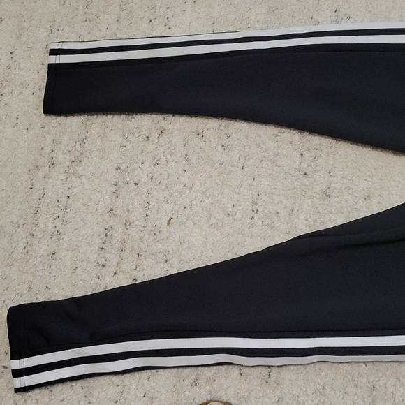 7/8 high rise adidas - Picture 2 of 3